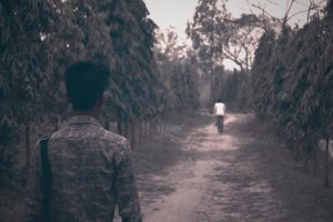 Waarom voelt emotionele intimiteit soms zo ver weg?